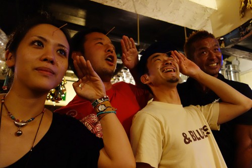 ビアバー麦にて