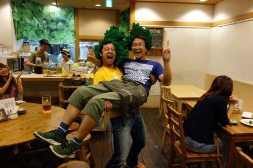 パクチーハウスでお姫様抱っこ