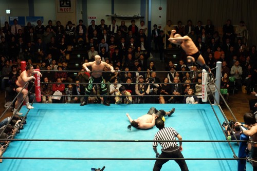 第2試合 6人タッグマッチ