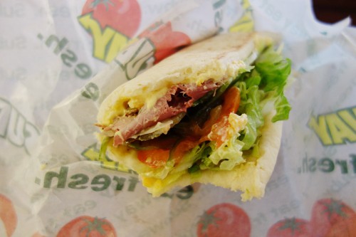 ビーフパストラミ＆エッグ ガブリ