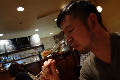 甲州ワインを飲む