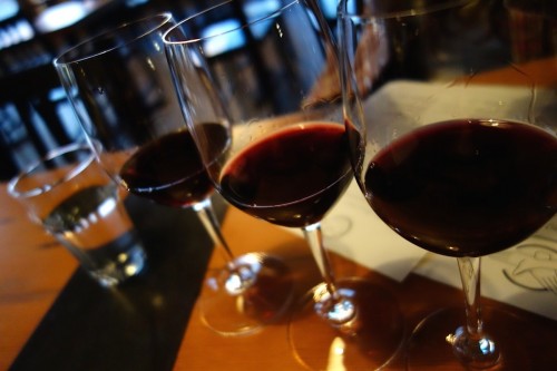 ワインの飲みくらべ