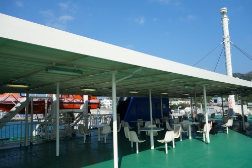 フェリーのデッキ