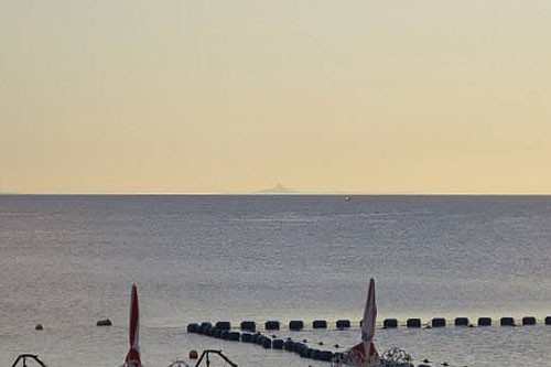 チャイナマンズハット