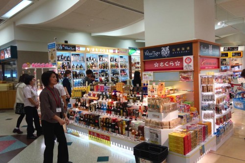 那覇空港内泡盛コーナー