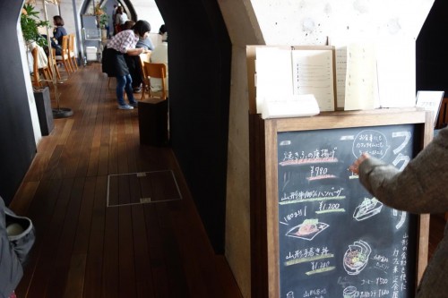 定食がいただけます。