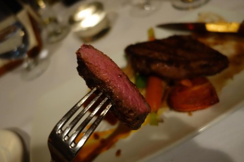 アルバータ牛のステーキ