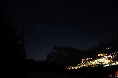 バンフの街とオリオン座