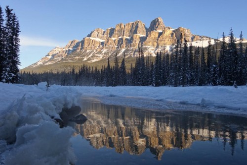 水面に映るキャッスルロック