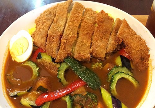 カレー専門店のカツカレー
