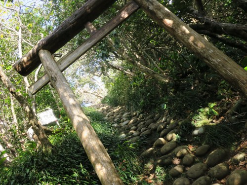 為朝神社石宮 鳥居