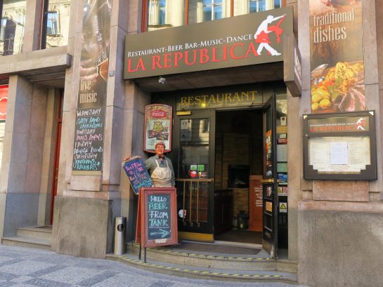 朝からビアバー