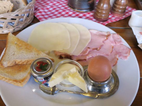 ビアバーのブレックファスト