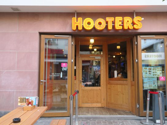 フーターズ フランクフルト