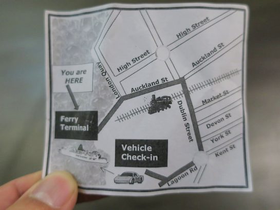 フェリー乗り場へ