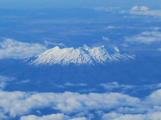 冬のルアペフ山
