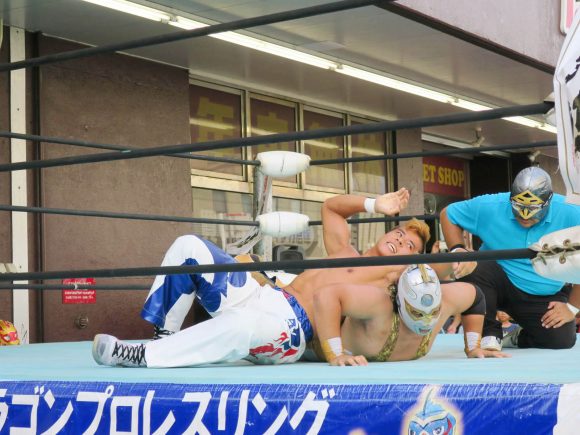 6人タッグマッチ