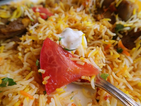 ビリヤニをライタと一緒に