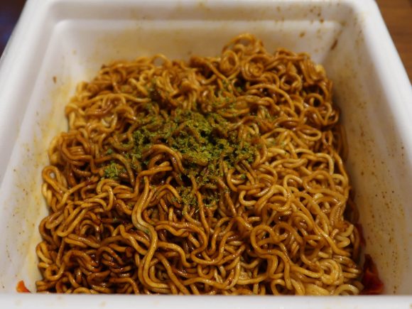 混ぜてふりかけかけたら完成！