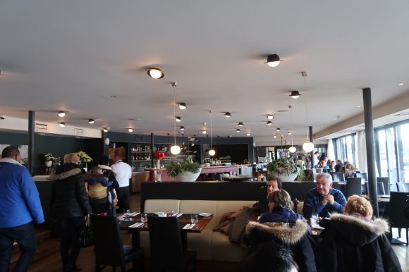 プラハ マリーナ リストランテ 店内