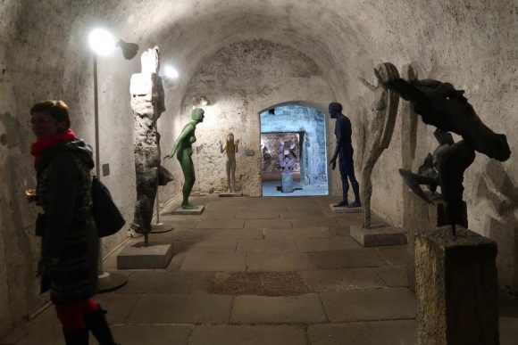 彫刻家 オルブラム・ゾウベクの作品