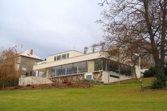 トゥーゲントハット邸