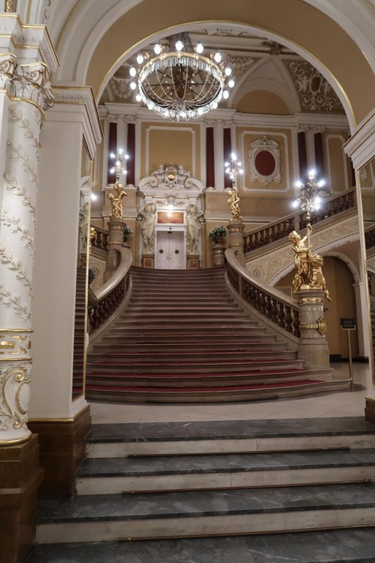 National Theatre in Brno 入口