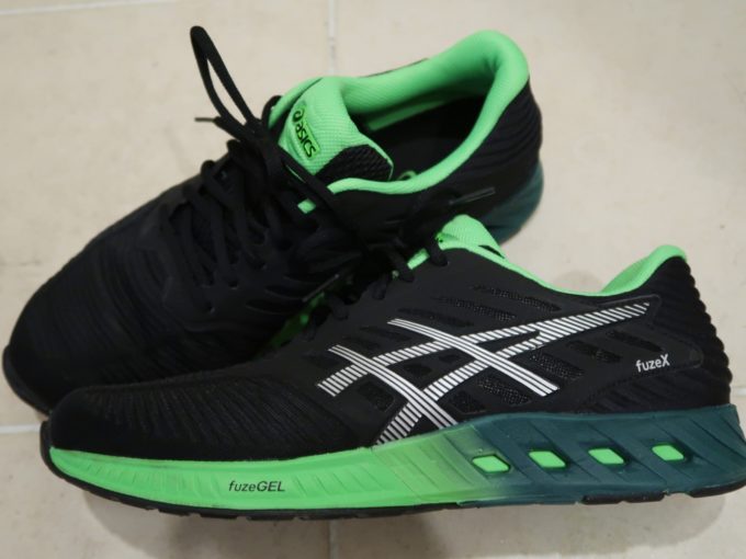 アシックス fuzeX
