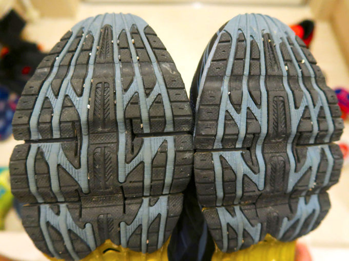 小石、つまります。