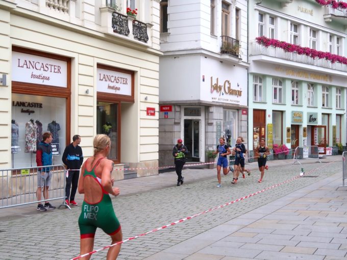 トライアスロン開催中