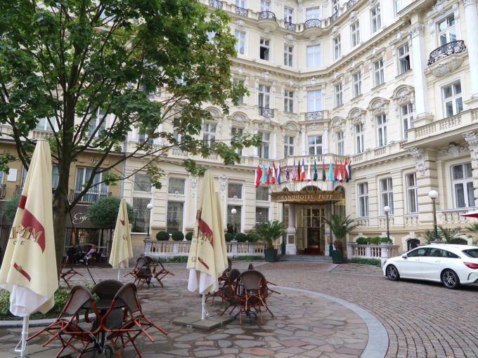 グランドホテル・プップ