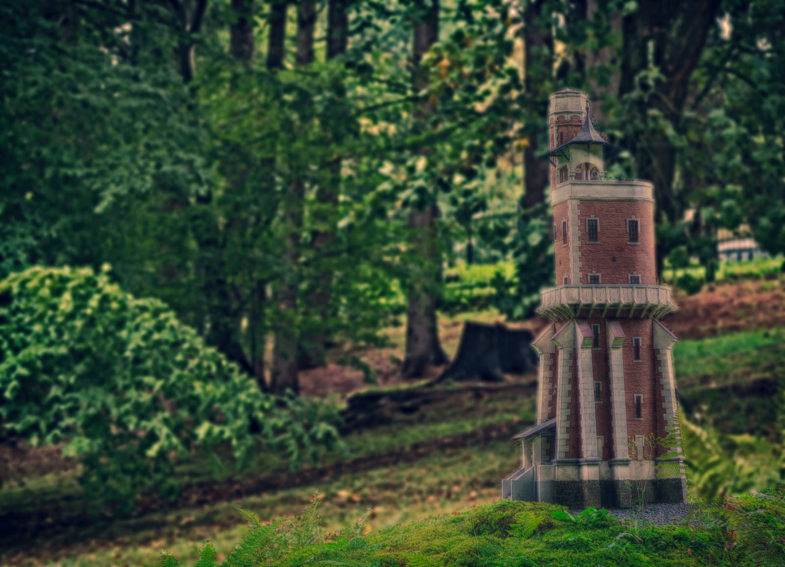 マリアーンスケー・ラーズニェ「Miniaturpark Boheminium」で一気にチェコ巡り 乾杯おじさん