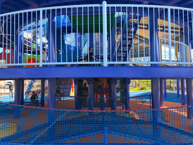 巨大ジャングルジム