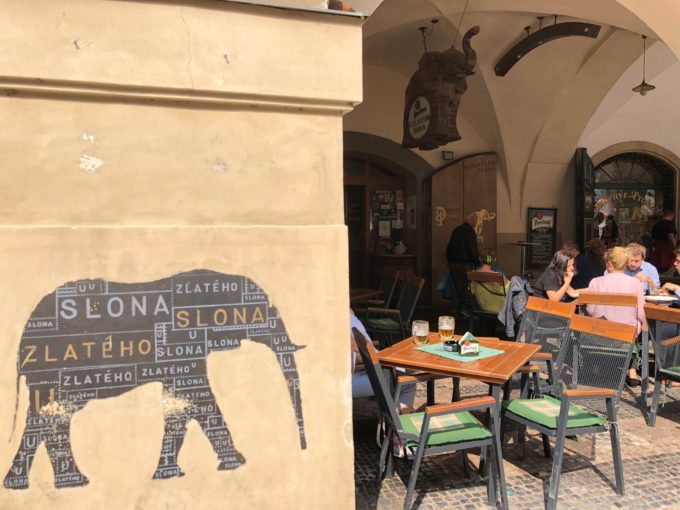 U Zlatého slona（黄金の象）