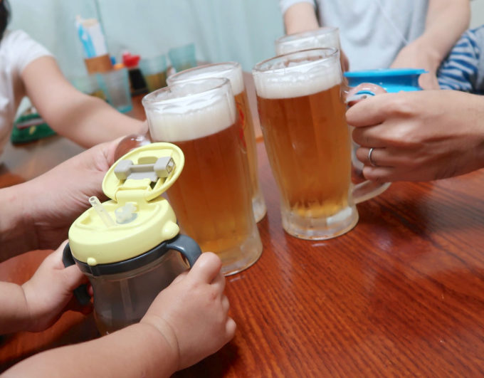 家族で乾杯