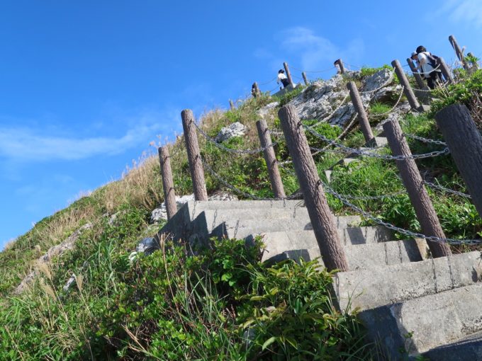 頂上が見えてきました。