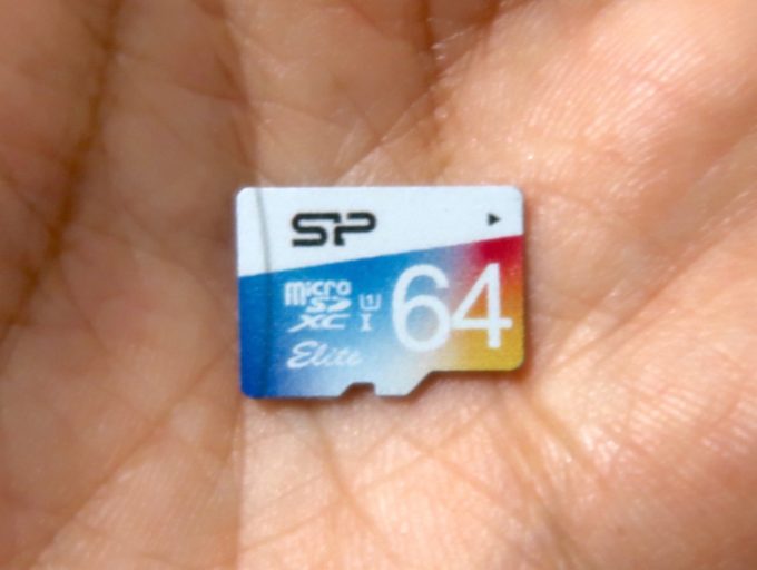 マイクロSDカード