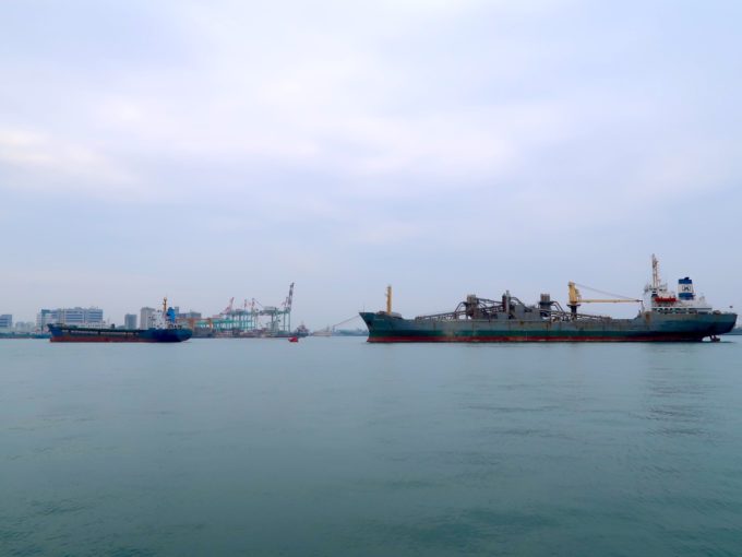 いろいろな船が…