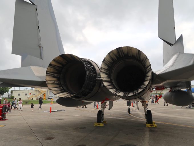 ジェットエンジン