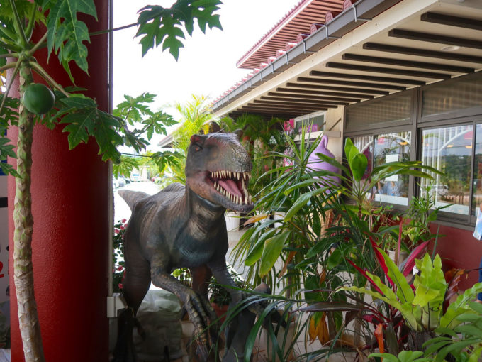 この恐竜が動いてるんです。