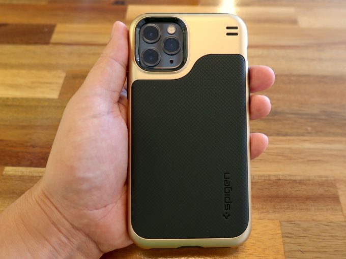 iPhone 11 ProのスマホケースはやっぱりSpigenがオススメ