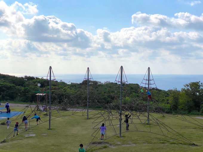 ジャングルジム