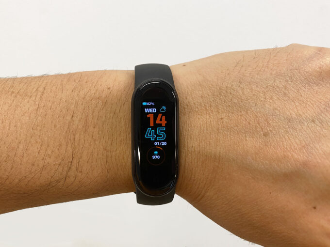 Xiaomi Miスマートバンド5