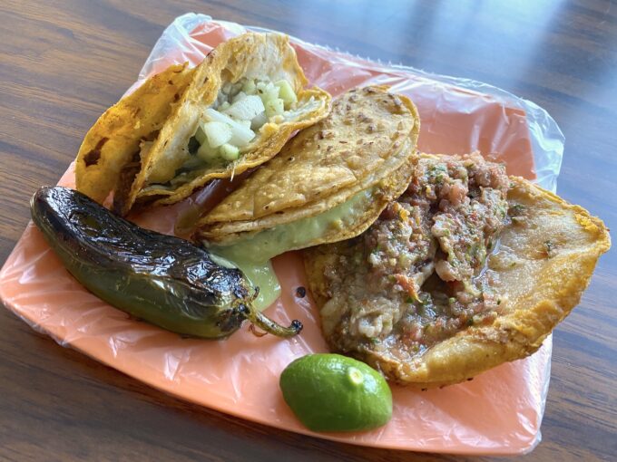 トスターダ トレス