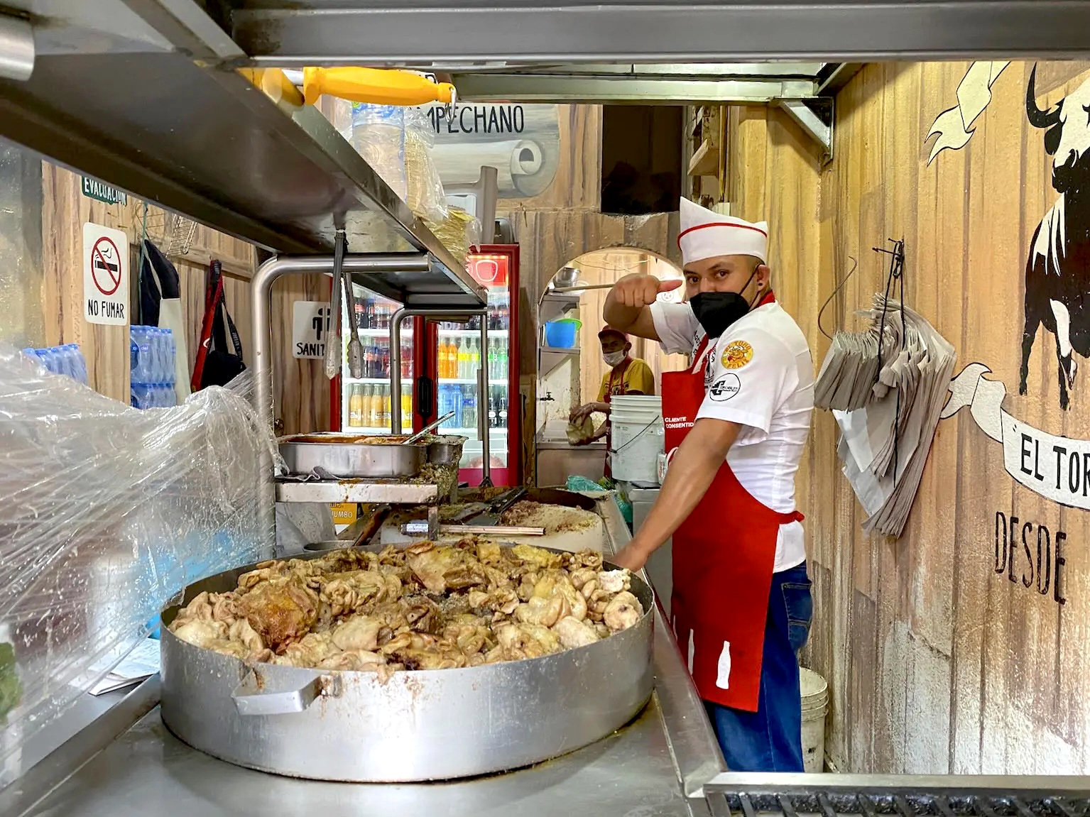 ひとつの鍋で煮込んでいた