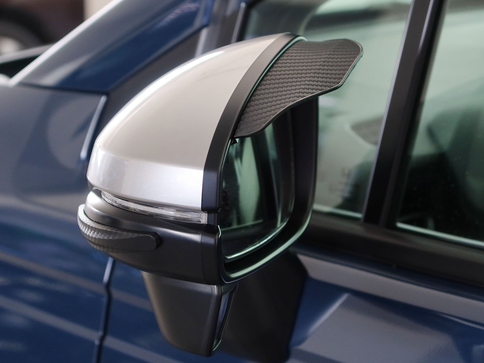 ミラー部分に装着