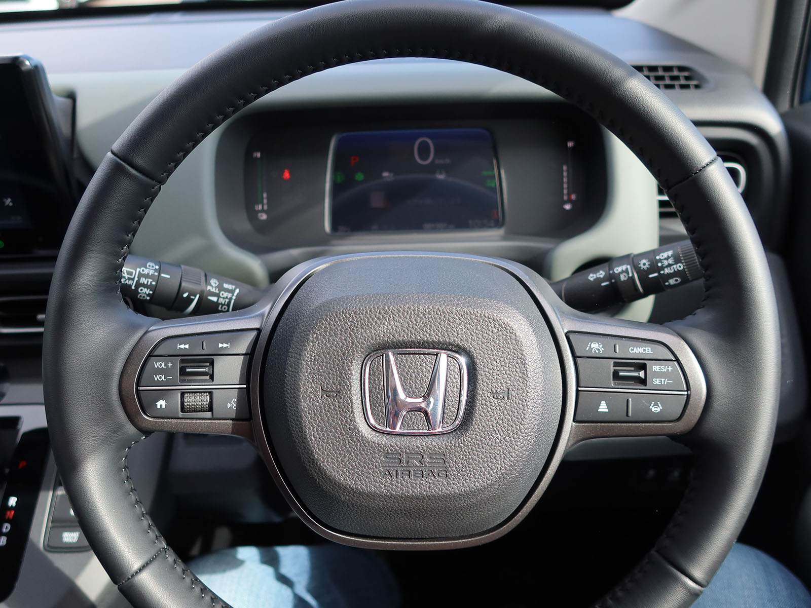 三代目フリードのハンドル